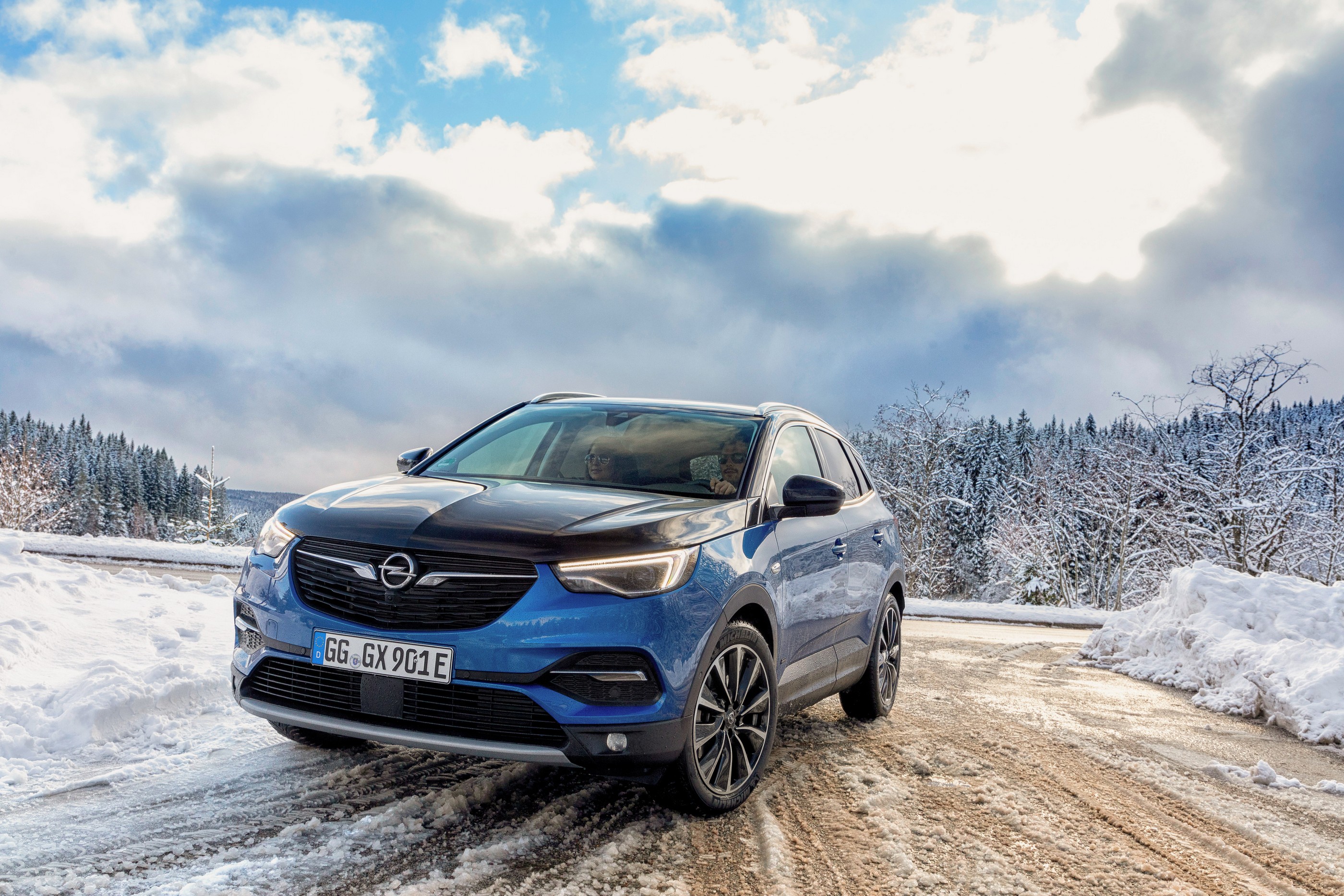 Opel Grandland X Hybrid4