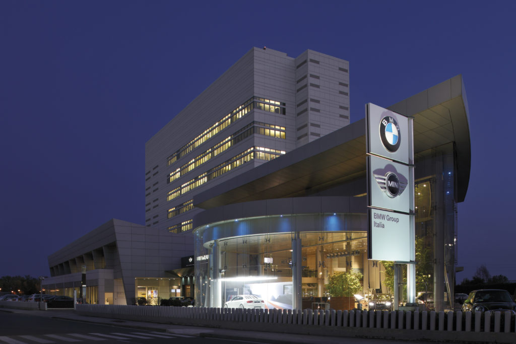 Coronavirus: BMW Italia dona 50.000 mascherine alle strutture ospedaliere