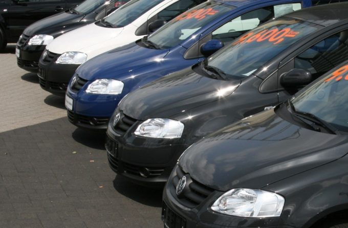 Coronavirus, mercato online auto usate: in Italia calo delle vendite del 60%