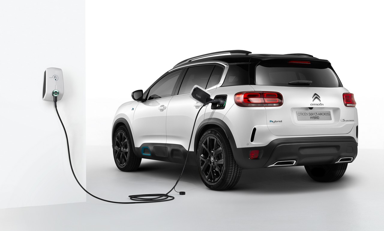 Citroen C5 Aircross Hybrid: la ricarica in meno di 2 ore con il nuovo cavo
