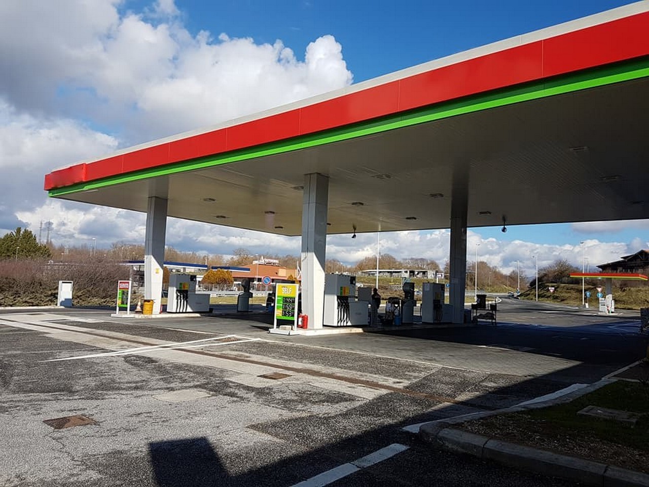 Sciopero benzinai 13-14 maggio: dalle 22 impianti chiusi in autostrada