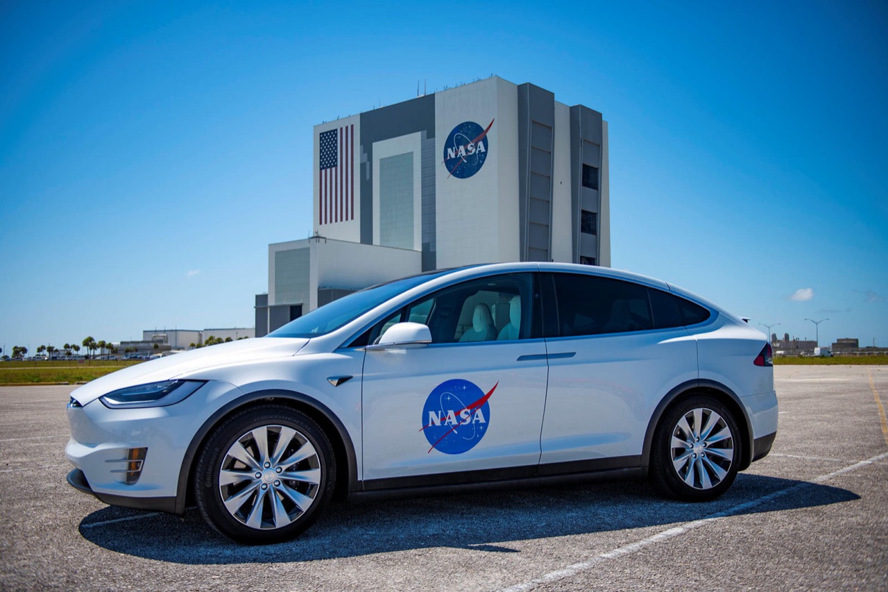 Tesla Model X: la NASA ha scelto l’auto per i suoi astronauti
