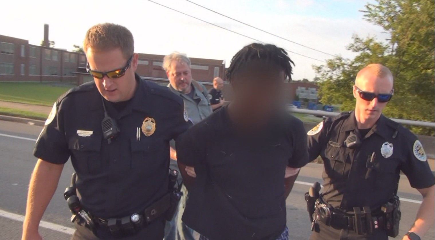 Tesla Model 3: ora arresta pure i ladri! La storia