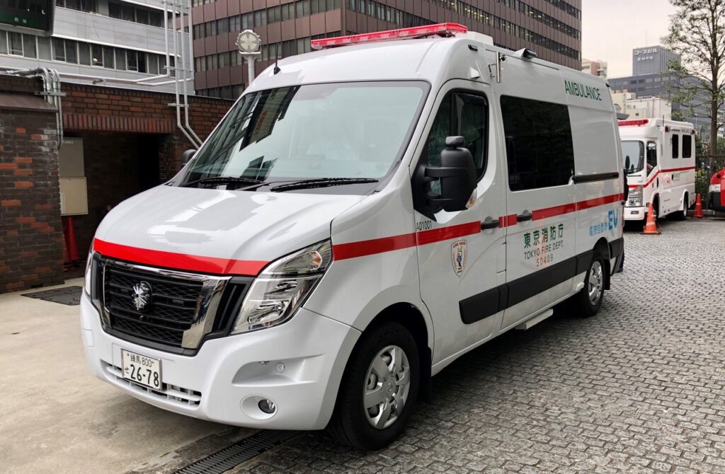 Nissan NV400: la prima ambulanza a zero emissioni