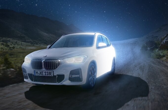 BMW X1 xDrive25e: primi esemplari ordinabili online con Wallbox Plus in omaggio
