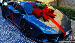 Lamborghini Huracan EVO per Lorenzo Insigne: è il regalo di compleanno della moglie