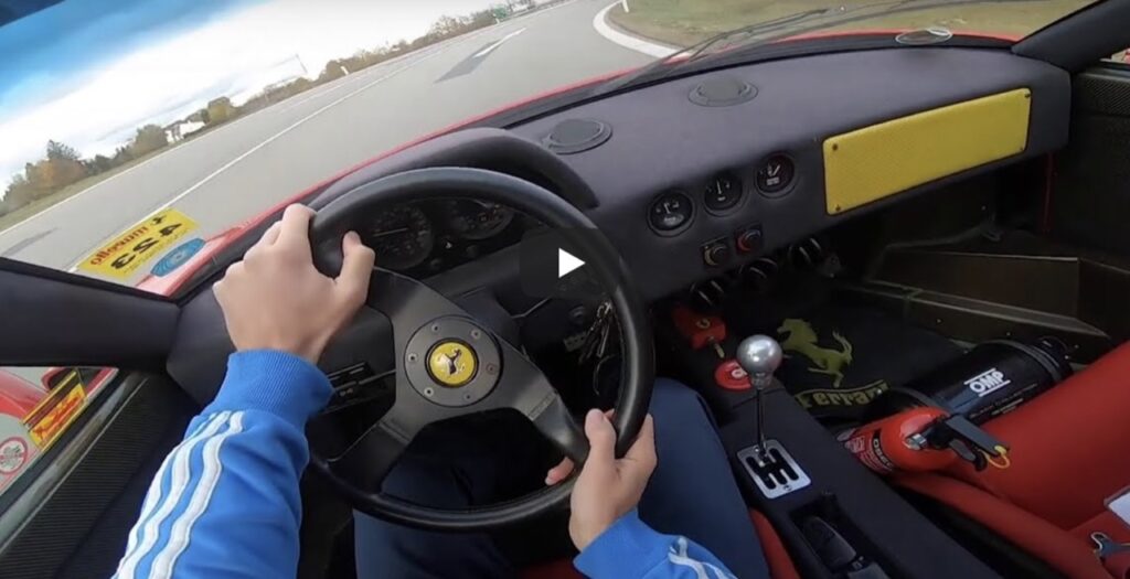 Ferrari F40: con lo SCARICO DIRETTO a tutto gas sulle Autobahn tedesche  [VIDEO]