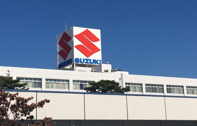 Suzuki e Agos rinnovano l’accordo all’insegna della mobilità sostenibile