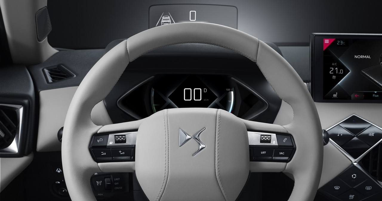 DS 3 Crossback E-Tense: il quadro strumenti e le informazioni elettriche