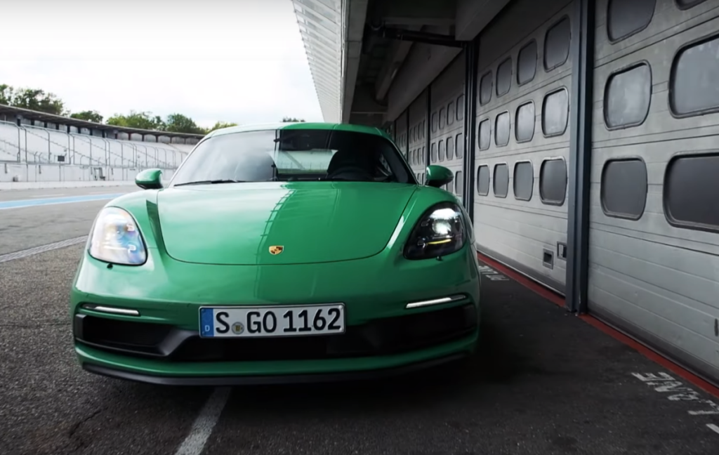 Porsche 718 Cayman GTS 4.0 più veloce di 911 Carrera e BMW M2 Competition [VIDEO]