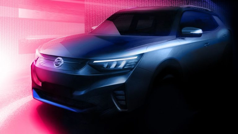 SsangYong Korando 2021: è in arrivo la versione elettrica [TEASER]