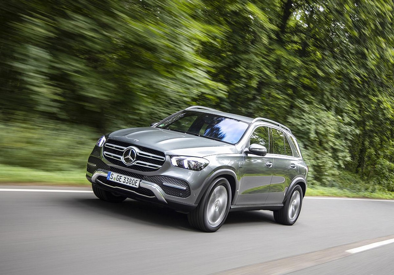 Mercedes GLE 350 de: la prova su strada del SUV Diesel-ibrido