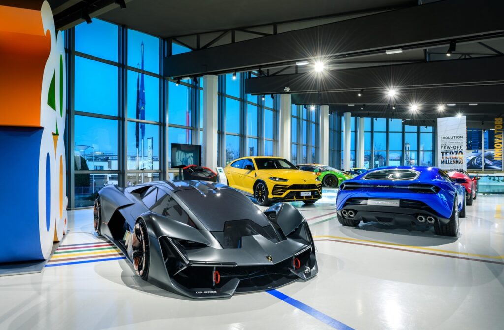 Museo Lamborghini: riapre al pubblico e c’è la Sian Roadster