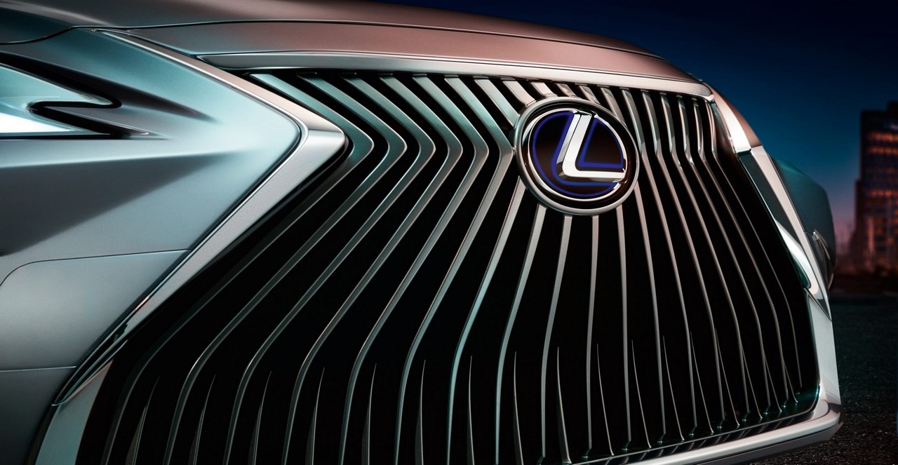 Lexus RZ 450e: in arrivo una nuova SUV coupé elettrica?