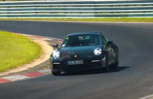 Porsche 911 GTS 2021: il prototipo della variante estrema filmato al Nurburgring [VIDEO SPIA]