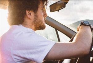 Colpi di sonno in auto: come evitarli e come comportarsi