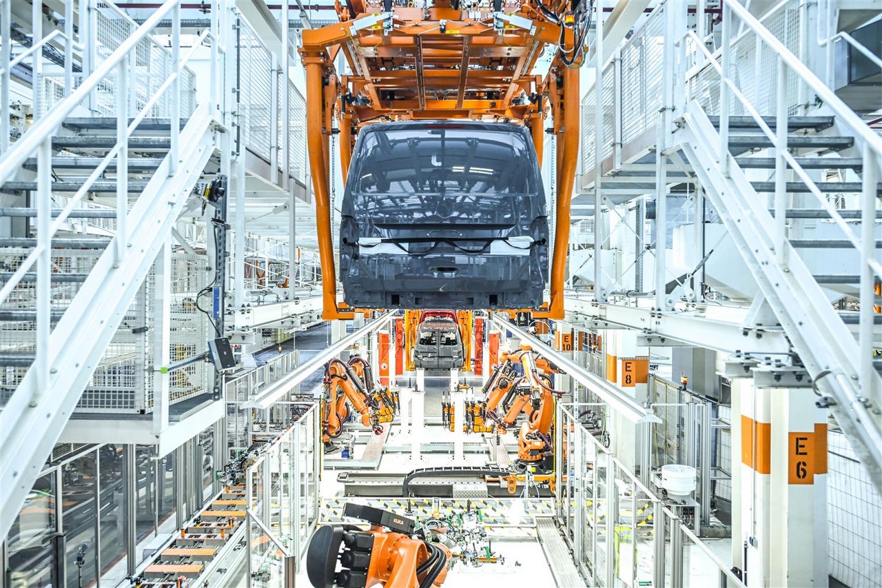 Volkswagen: gli stabilimenti si preparano per il nuovo Multivan e la ID.Buzz