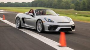 Porsche Cayman 718 Spyder 2020: nuovo record mondiale di slalom [VIDEO]