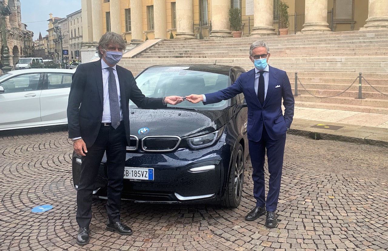 BMW: due vetture al Comune di Verona, per la mobilità sostenibile