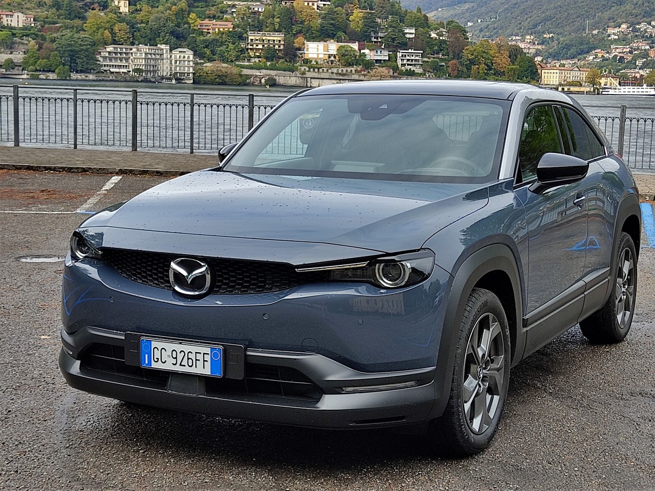 Mazda MX-30 2020: la VIDEO PROVA SU STRADA della SUV divertente da guidare