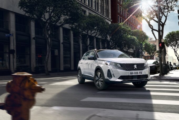 Peugeot 3008 2020 vs 2016: ecco cosa cambia col facelift del SUV