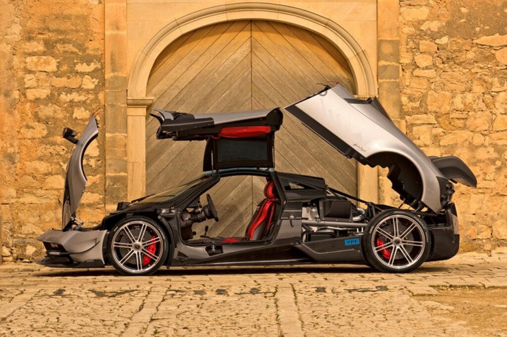 Pagani Huayra R: la presentazione è spostata a lunedì 16 novembre