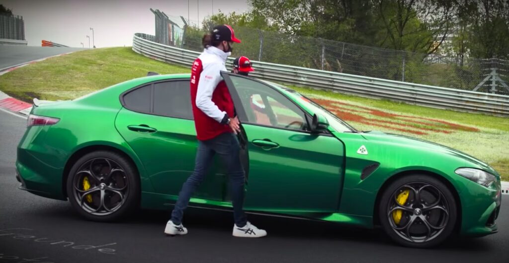 Alfa Romeo Giulia Quadrifoglio: Raikkonen ‘spaventa’ Giovinazzi al Nurburgring [VIDEO]