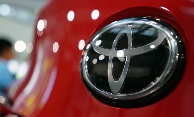 Toyota produrrà nuove batterie per auto ibride in collaborazione con Panasonic