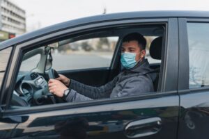 Mascherina obbligatoria in auto, moto, scooter se…