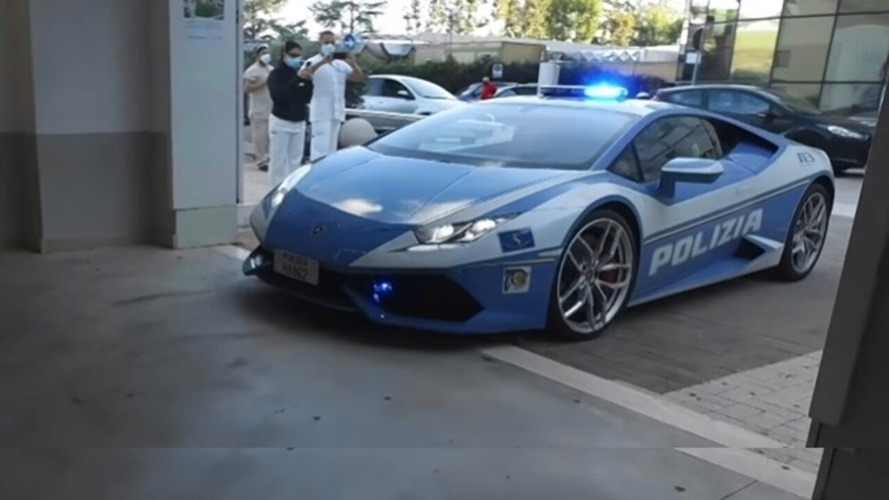 Lamborghini Huracan: la Polizia di Stato spiega perché e quando ricorre  all'uso della supercar
