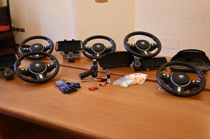 Furti auto a Pesaro: sgominata banda di ladri professionisti