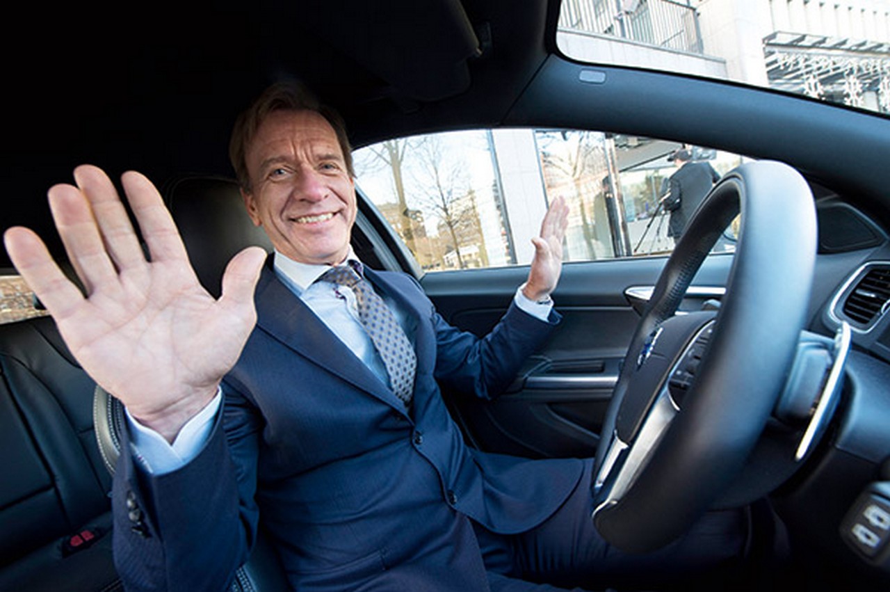 AD Volvo: meglio evitare le auto termiche e non dare incentivi per le elettriche