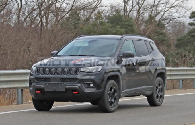 Jeep Compass Trailhawk 2022 - Foto spia 04-12-2020