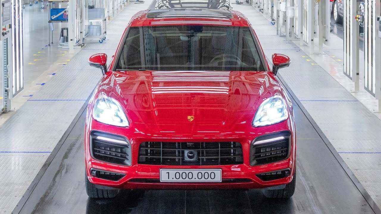 Porsche Cayenne: un milione di esemplari prodotti, l’auto che ha salvato Porsche