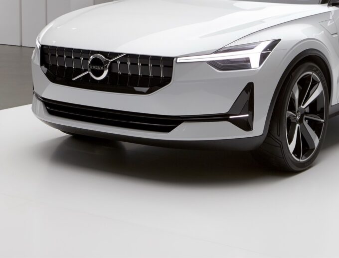 Volvo, secondo modello elettrico in arrivo: sarà svelato il 2 marzo 2021