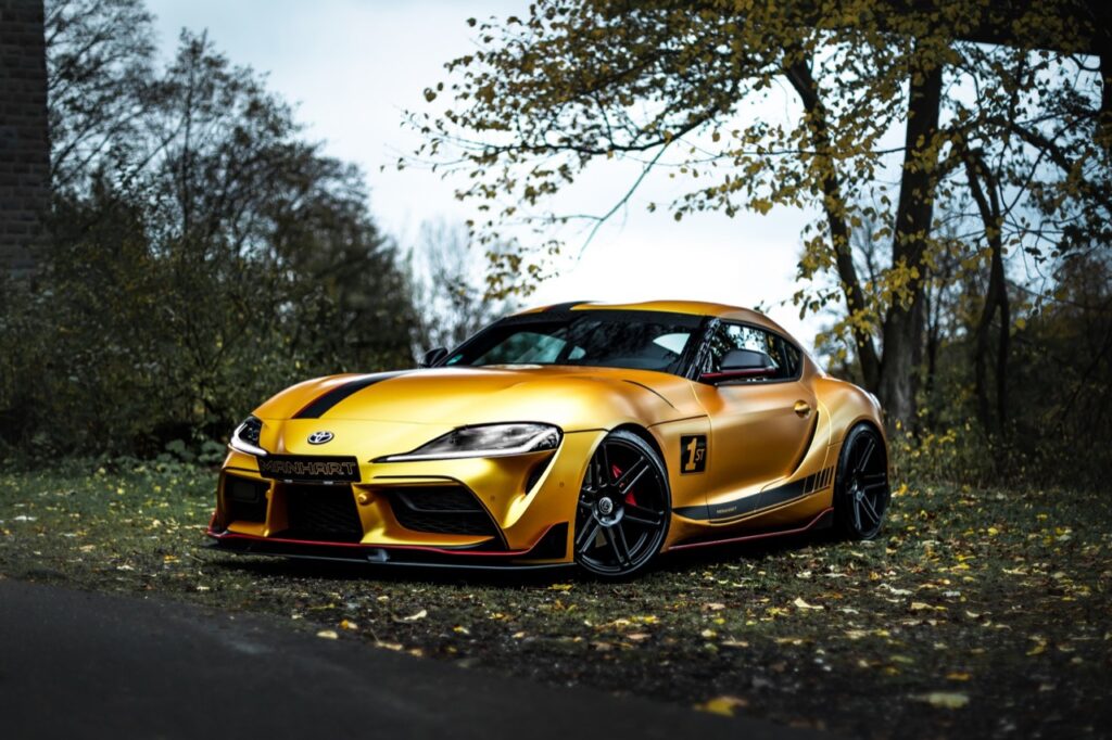 Toyota Supra: ben 550 CV con il tuning “dorato” di Manhart