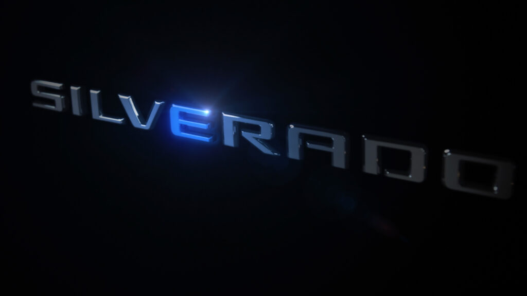 Chevrolet Silverado: arriverà la versione 100% elettrica [TEASER]