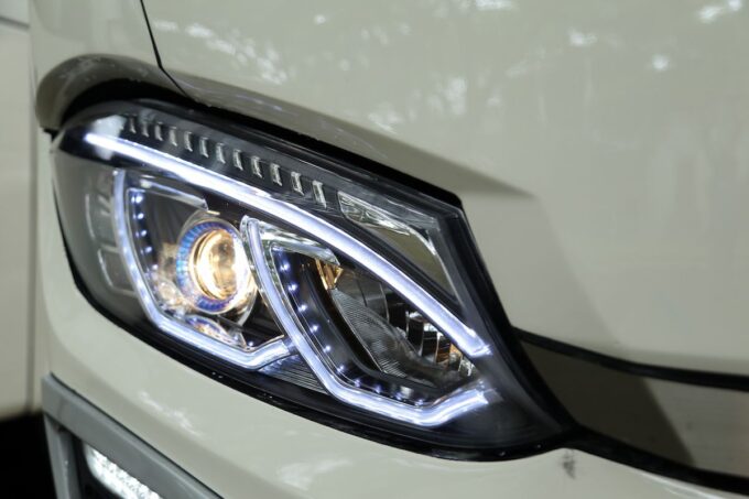 Sostituzione fari: come trovare il ricambio corretto