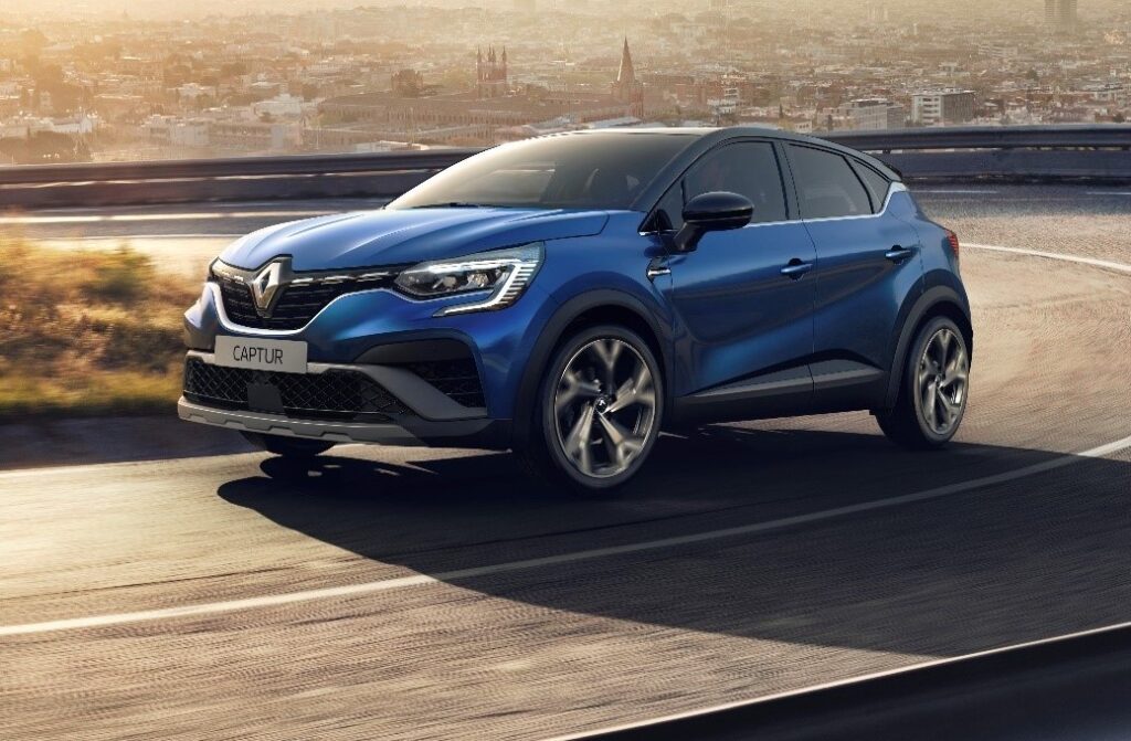 Renault Captur: debuttano il motore Hybrid E-Tech 145 e l’allestimento R.S. Line
