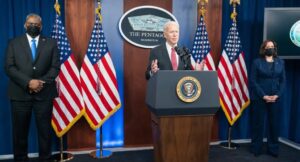 Stati Uniti: richiesto a Biden lo stop alle auto endotermiche dal 2035