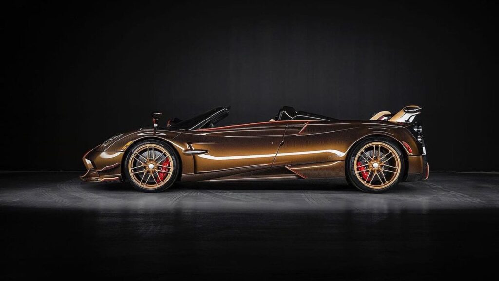 Pagani Huayra BC Roadster “Supernova”: un’edizione unica, completamente dorata