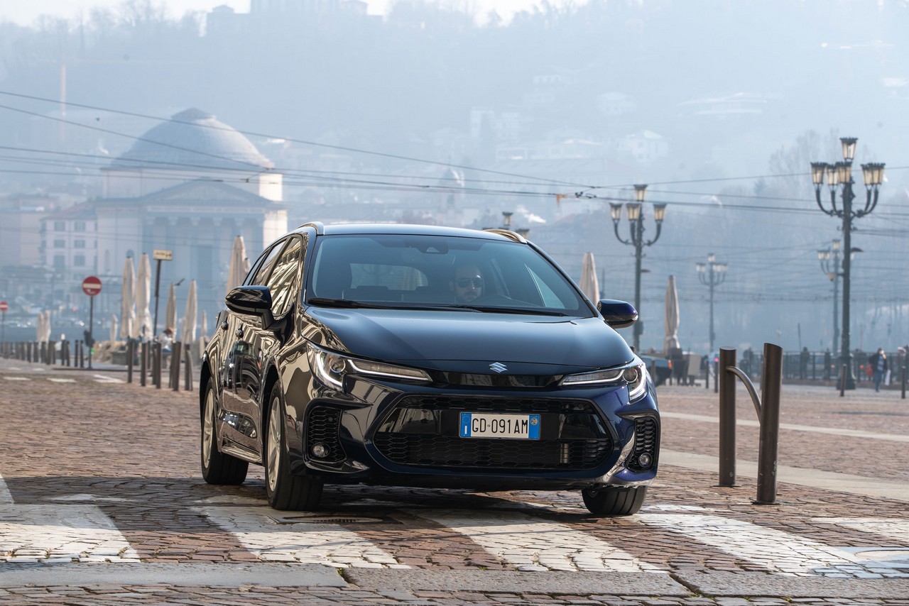 Suzuki: garanzia estesa fino a 10 anni su Swace e Across