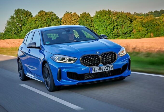 BMW M135i xDrive: in pista è super col pneumatico giusto, parola di Alessandro Gino [VIDEO]