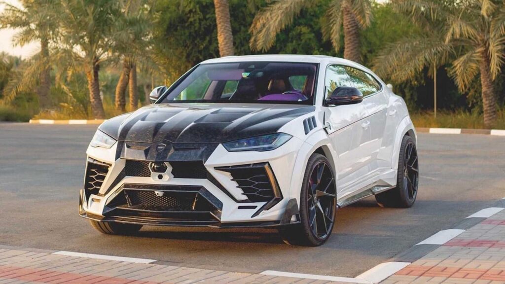 Lamborghini Urus by Mansory si chiama Venatus ed è esagerata [FOTO]