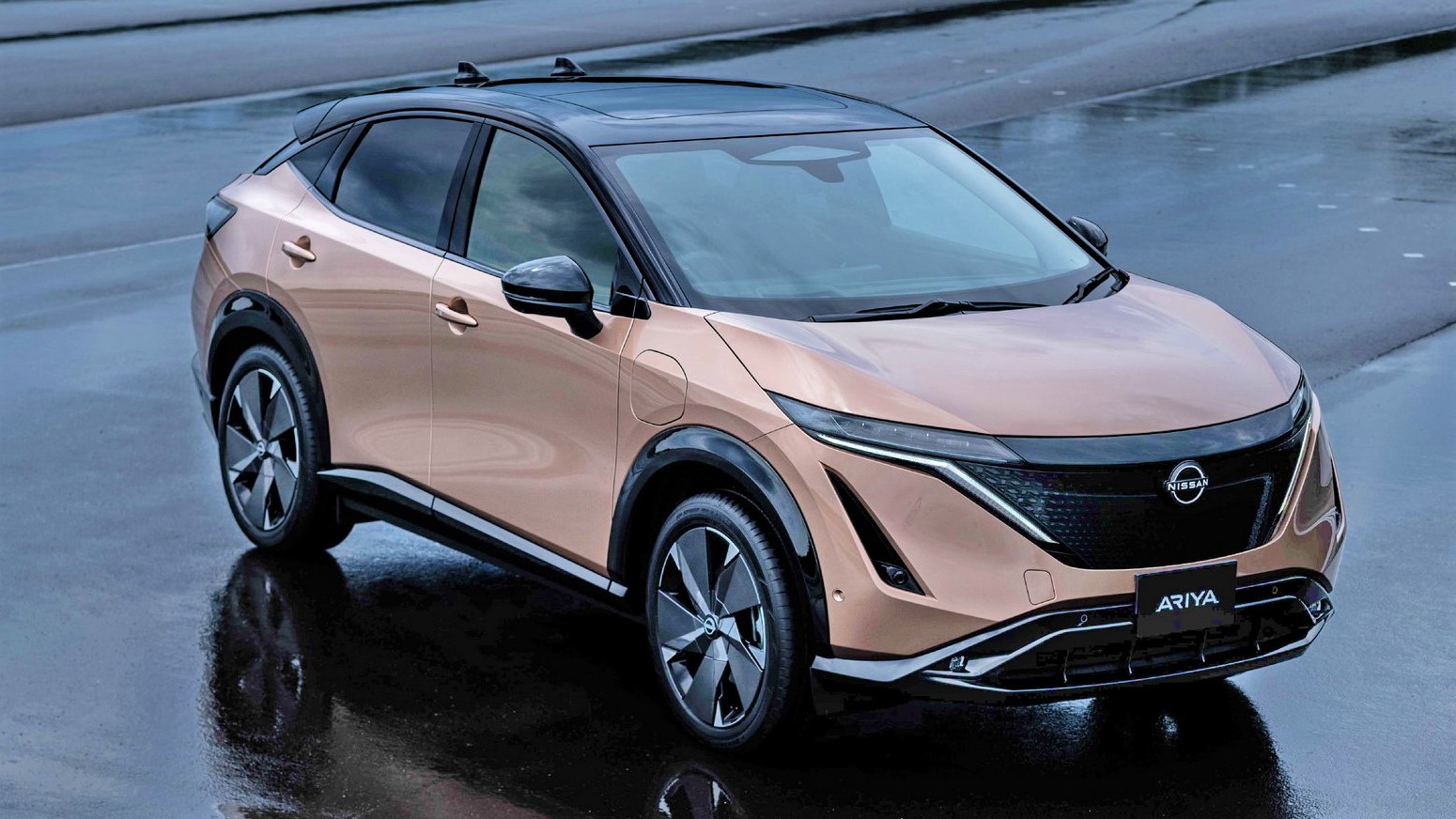 Nissan Ariya 2021, la crisi dei chip rinvia il debutto del SUV elettrico