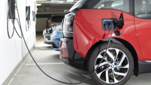 Incentivi auto green: nel Lazio 10 milioni di euro per micro-imprese, PMI, taxi ed NCC