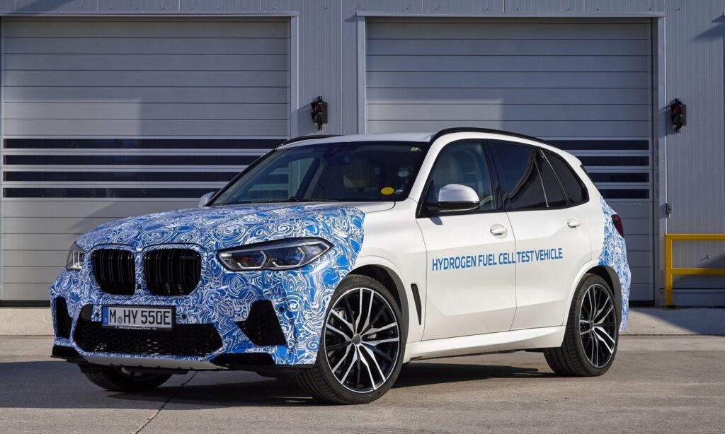 BMW iX5 Hydrogen: il SUV ad idrogeno verrà presentato a Monaco