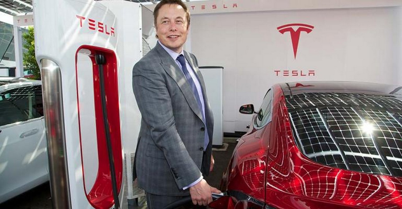 Tesla Supercharger: sarà utilizzabile anche per tutte le altre auto elettriche