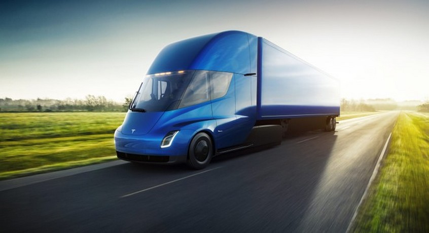 Tesla Semi: una batteria di quasi 900 kWh per il camion elettrico