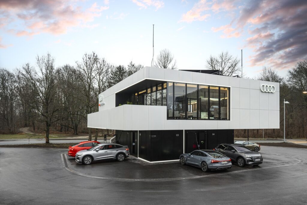 Audi charging hub: la prima lounge di ricarica ultra fast aprirà il 23 dicembre